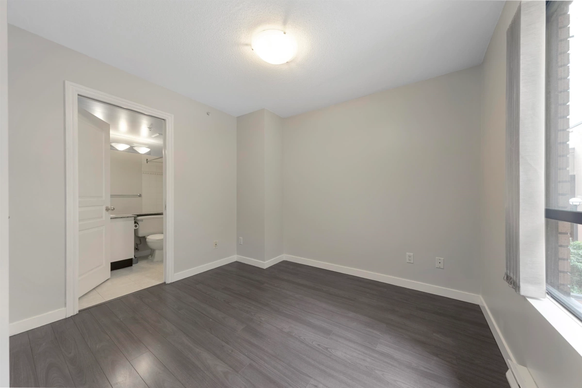 Breakfast Nook Photo of 309 1189 Howe Street, Vancouver, BC