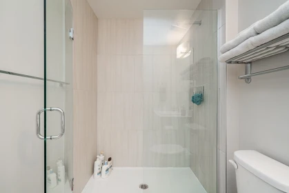 Guest Bathroom Photo of 112 45761 Stevenson Road, Chilliwack, BC