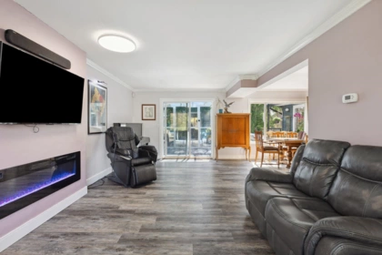 Breakfast Nook Photo of 1501 Ostler Court, North Vancouver, BC