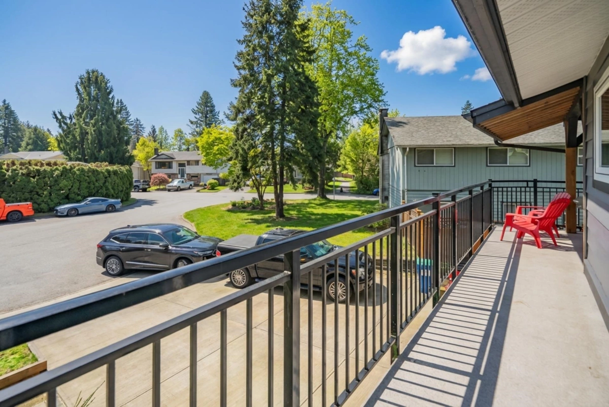Kitchen Photo of 20837 Stoney Avenue, Maple Ridge, BC