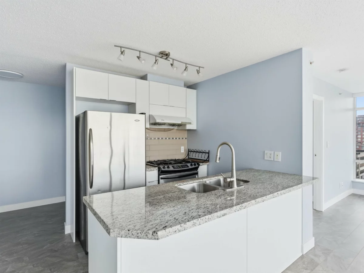 Kitchen Photo of 1105 8288 Lansdowne Road, Richmond, BC