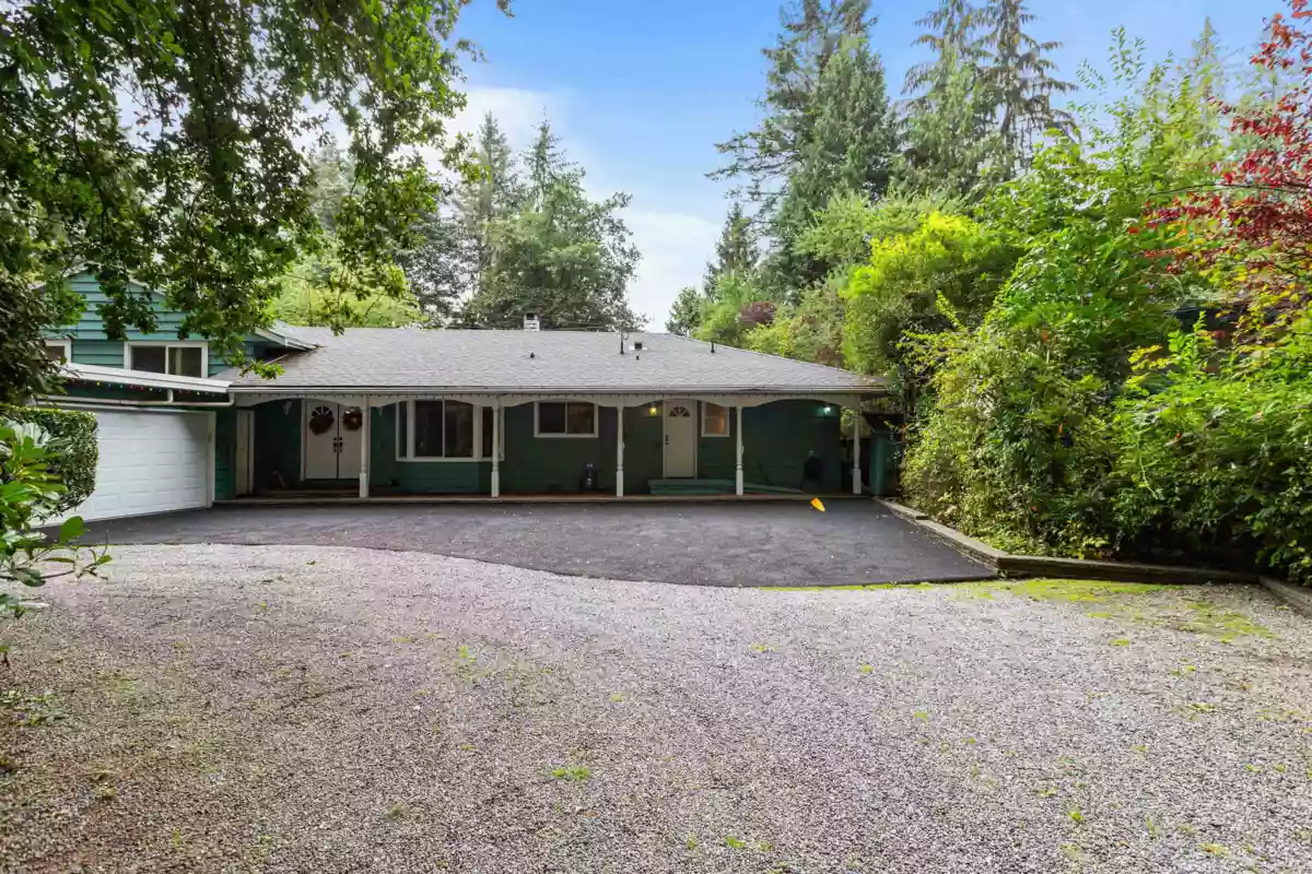 Breakfast Nook Photo of 21470 124th Avenue, Maple Ridge, BC