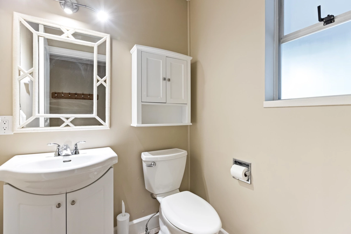 Entry Foyer Photo of 21470 124th Avenue, Maple Ridge, BC