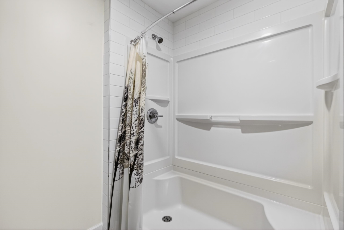 Hallway Photo of 21470 124th Avenue, Maple Ridge, BC