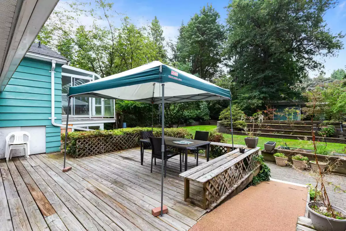 Swimming Pool Photo of 21470 124th Avenue, Maple Ridge, BC