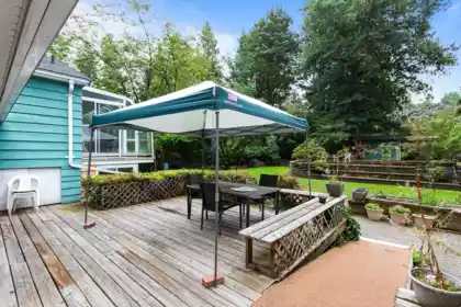 Swimming Pool Photo of 21470 124th Avenue, Maple Ridge, BC