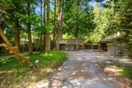 Family Room Photo of 12581 16 Avenue, Surrey, BC