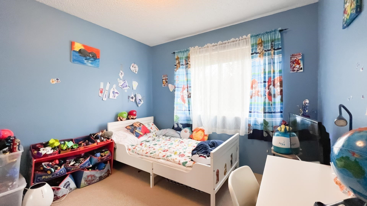 Basement Recreation Room Photo of 14096 66a Avenue, Surrey, BC