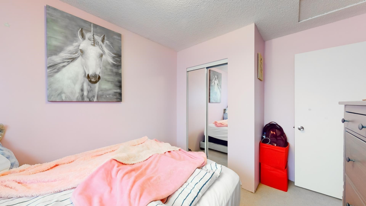 Entry Foyer Photo of 14096 66a Avenue, Surrey, BC