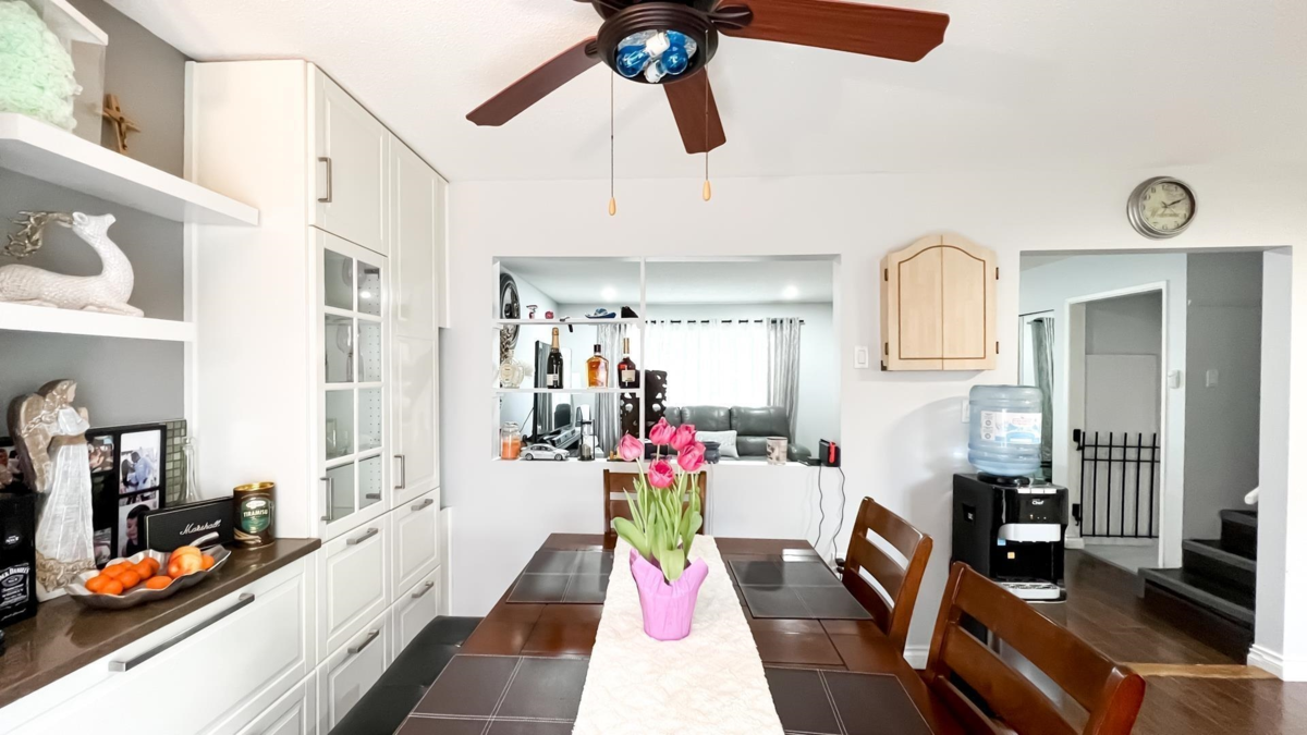 Guest Bathroom Photo of 14096 66a Avenue, Surrey, BC