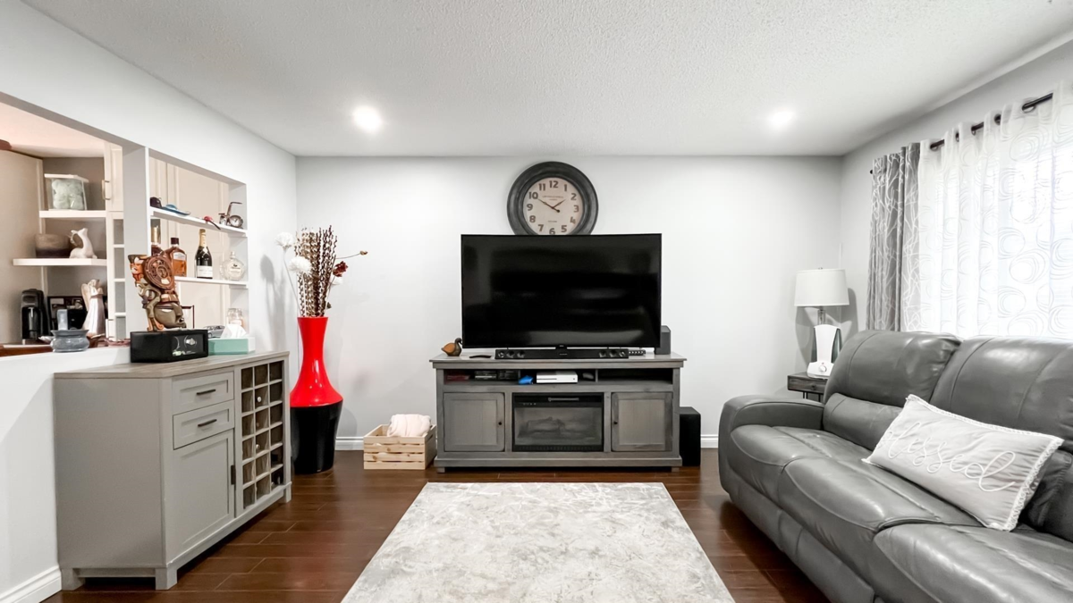 Walk-In Closet Photo of 14096 66a Avenue, Surrey, BC