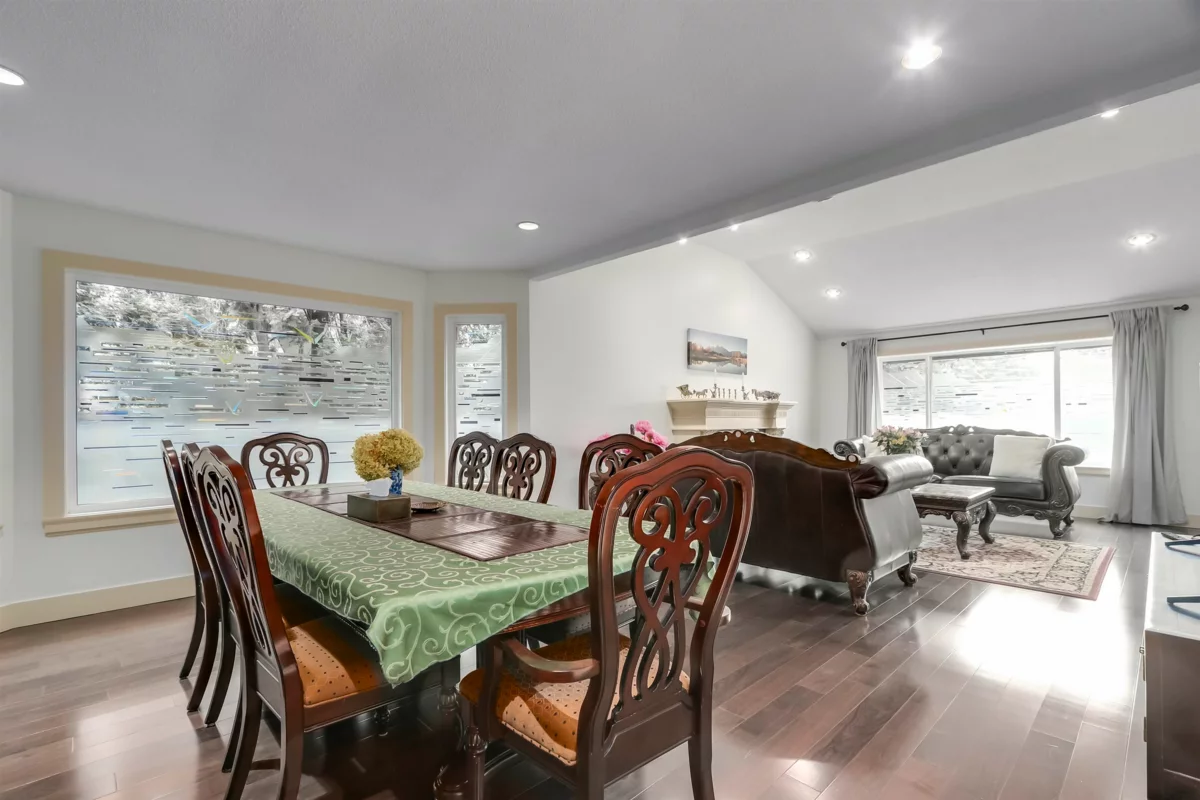 Breakfast Nook Photo of 7680 Cheviot Place, Richmond, BC