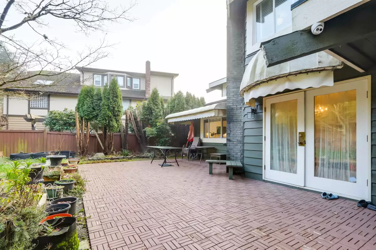 Swimming Pool Photo of 7680 Cheviot Place, Richmond, BC