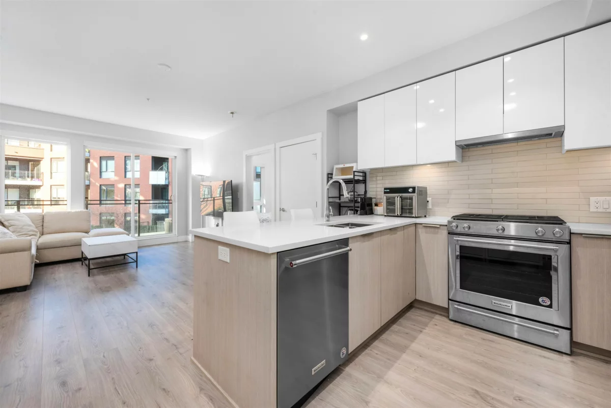 Breakfast Nook Photo of 309 3588 Sawmill Crescent, Vancouver, BC