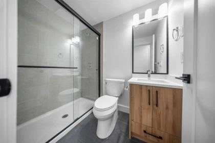Hot Tub / Spa Photo of 16471 20 Avenue, Surrey, BC