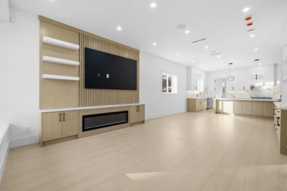 Living Room Photo of 16471 20 Avenue, Surrey, BC