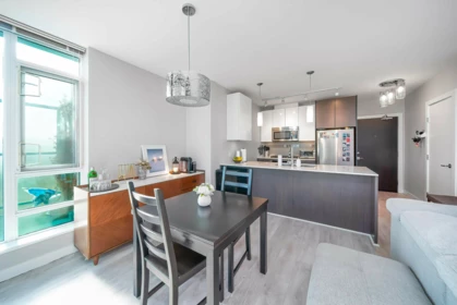 1201 6951 Elmbridge Way, Richmond, BC, Richmond — Apartment/Condo for sale