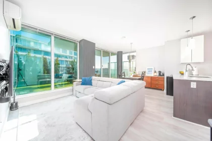 1201 6951 Elmbridge Way, Richmond, BC, Brighouse — 2 bed apartment/condo for sale