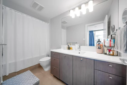 Primary Bathroom Photo of 1201 6951 Elmbridge Way, Richmond, BC