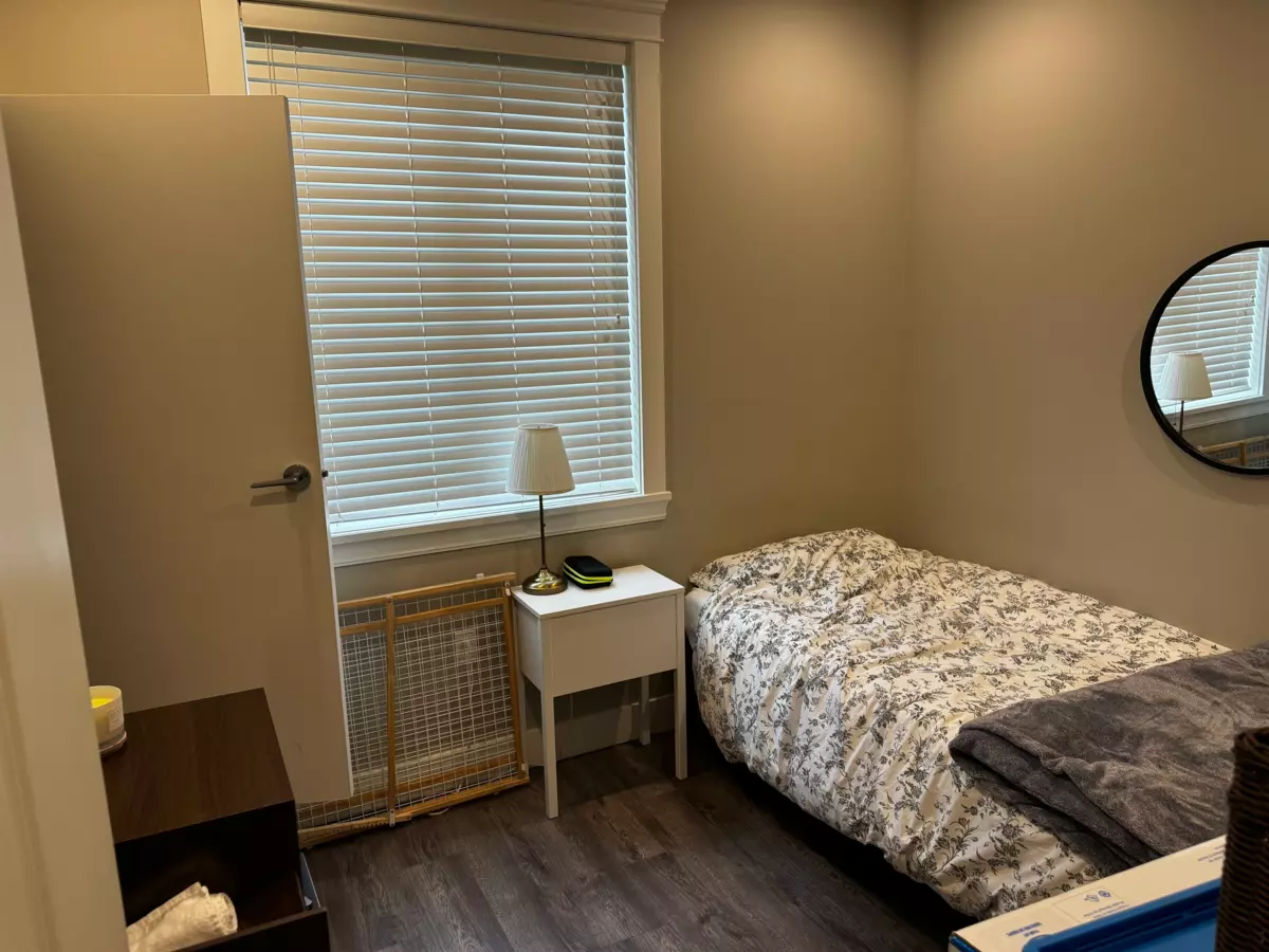 Guest Bathroom Photo of 1865 E 37th Avenue, Vancouver, BC