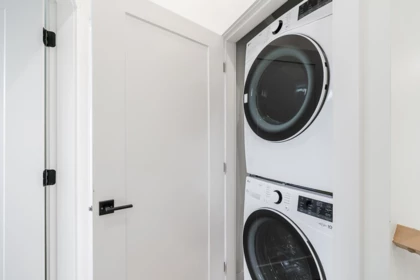 Mudroom Photo of 1 5304 Elgin Street, Vancouver, BC