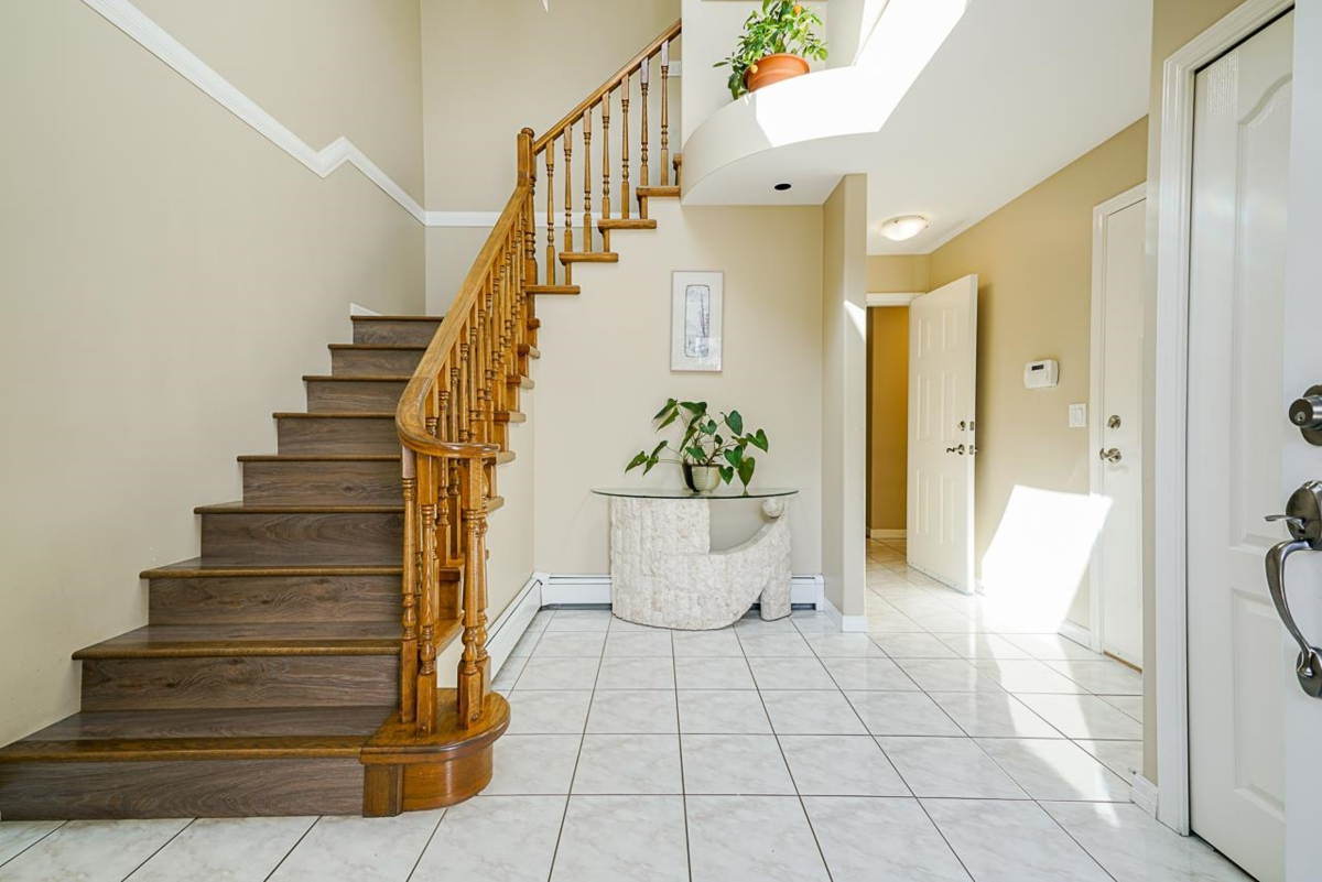 Basement Recreation Room Photo of 2155 156 Street, Surrey, BC