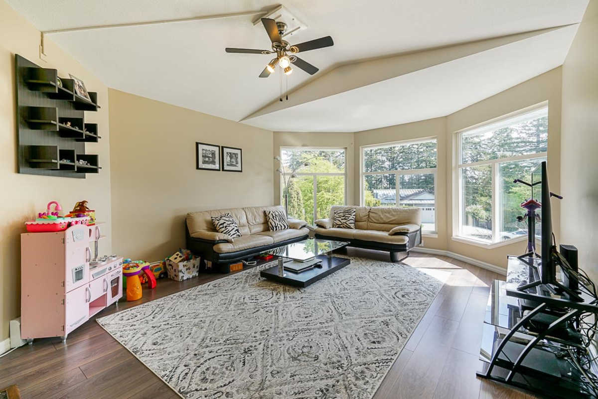 Family Room Photo of 2155 156 Street, Surrey, BC
