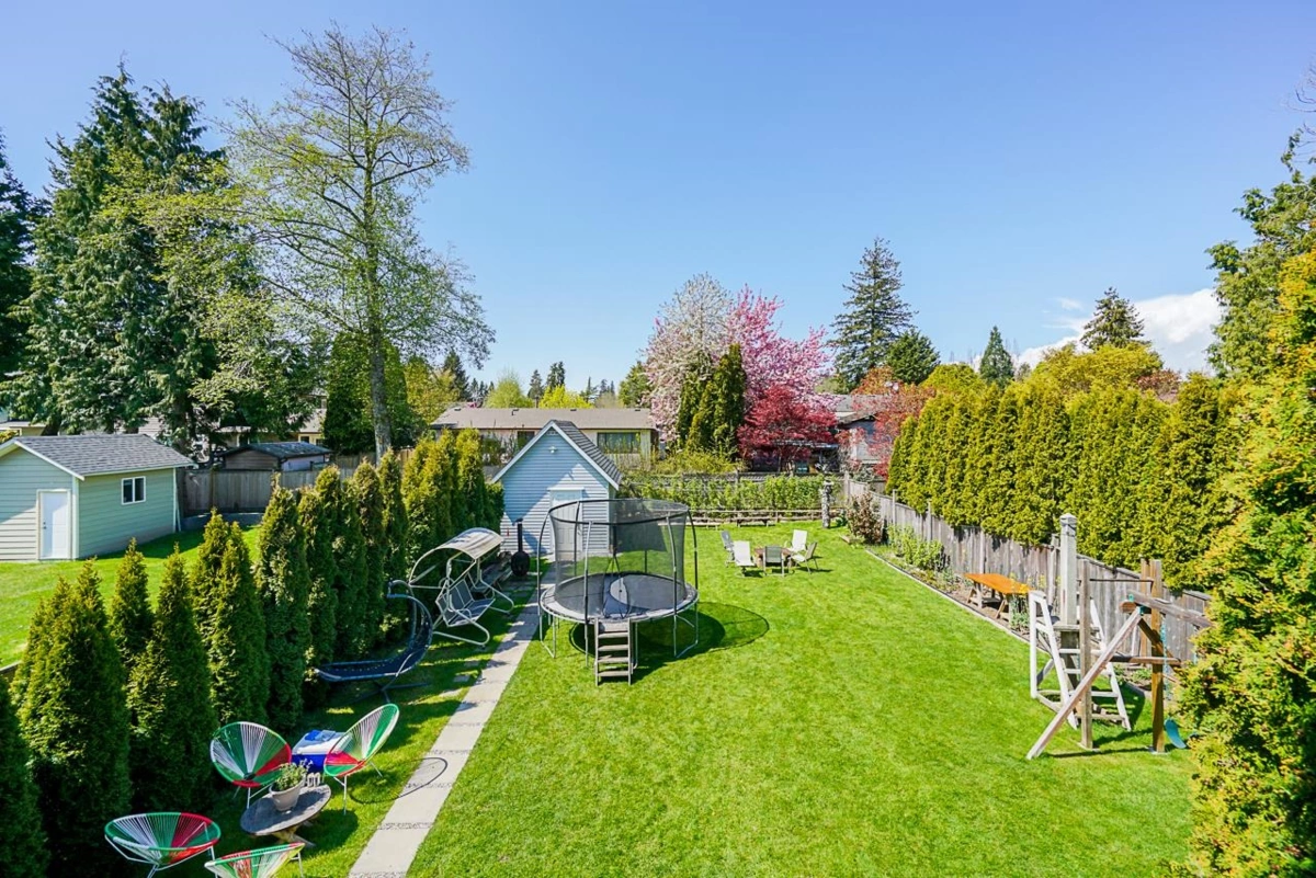 Garden / Landscaping Photo of 2155 156 Street, Surrey, BC