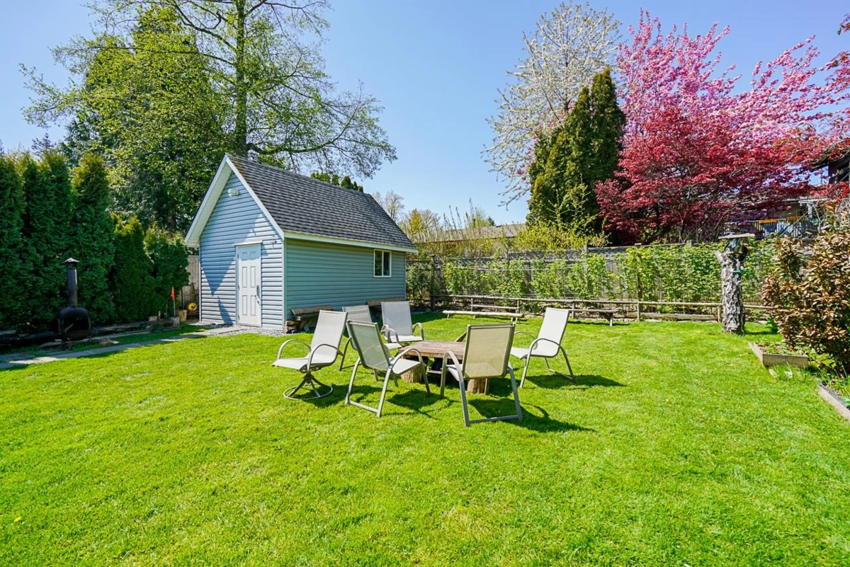 Hot Tub / Spa Photo of 2155 156 Street, Surrey, BC