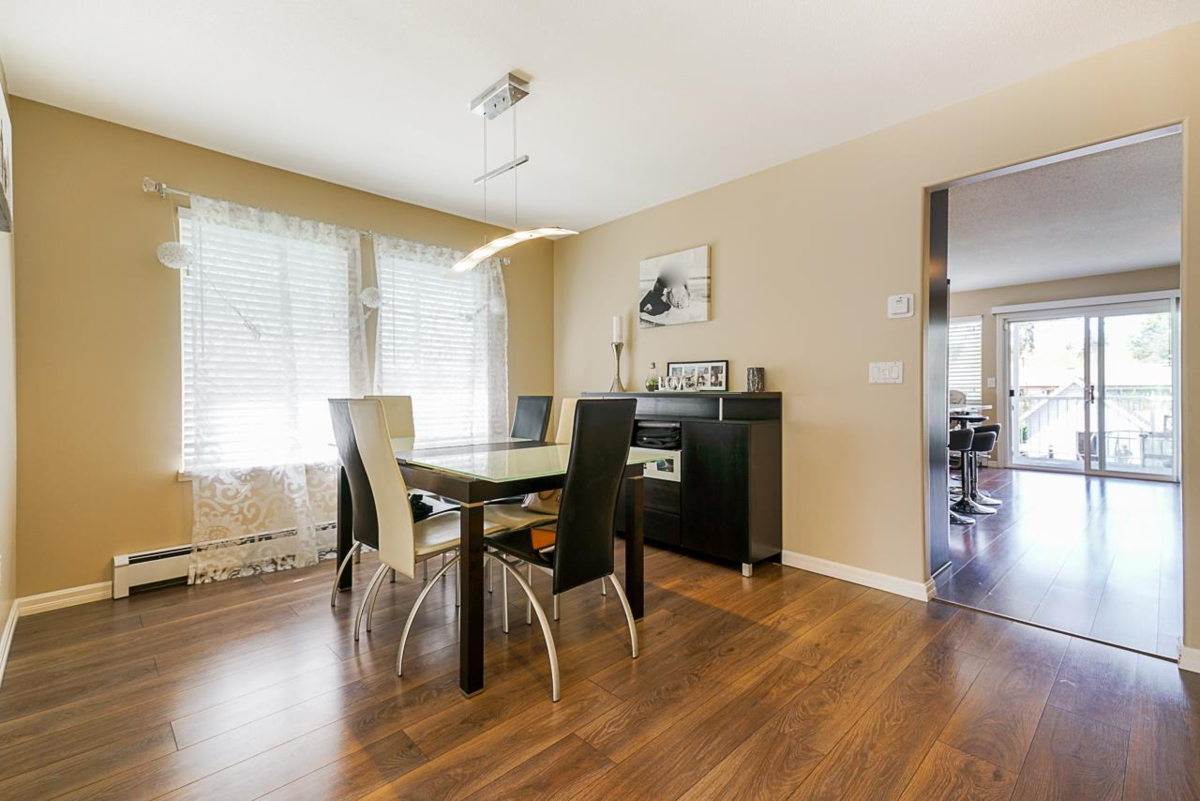 Kitchen Photo of 2155 156 Street, Surrey, BC