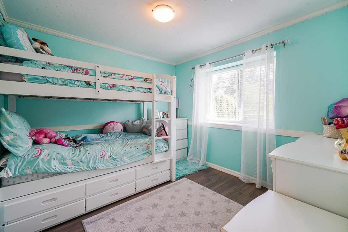 Office / Den Photo of 2155 156 Street, Surrey, BC