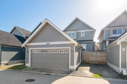Mudroom Photo of 16509 25 Avenue, Surrey, BC