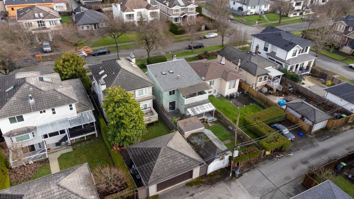 Backyard Photo of 3555 Trafalgar Street, Vancouver, BC