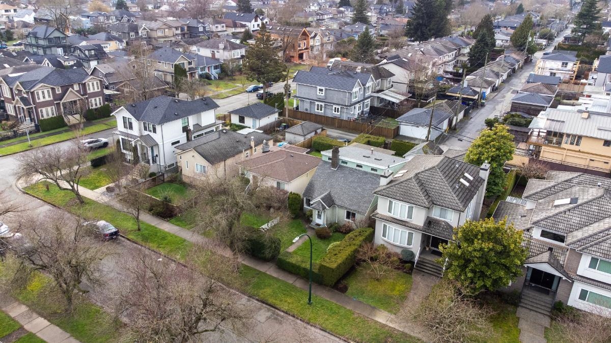 Living Room Photo of 3555 Trafalgar Street, Vancouver, BC