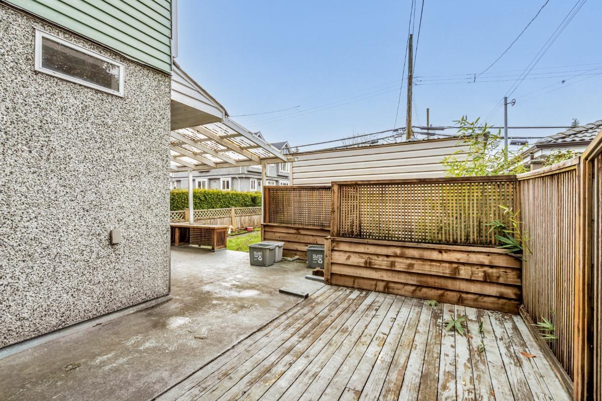 Mudroom Photo of 3555 Trafalgar Street, Vancouver, BC