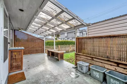 Laundry Room Photo of 3555 Trafalgar Street, Vancouver, BC