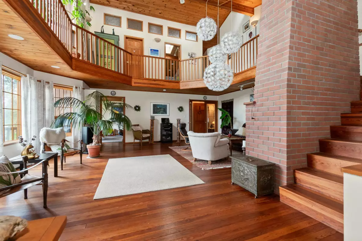 Bedroom 4 Photo of 9495 Ford Road, Rosedale, BC