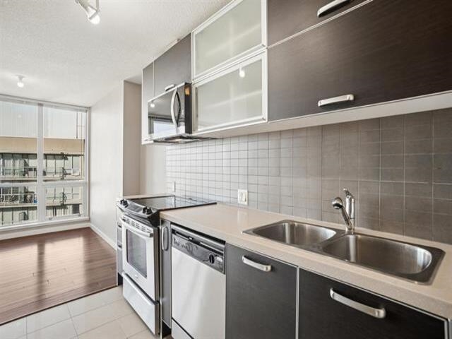 Primary Bedroom Photo of 3601 9981 Whalley Boulevard, Surrey, BC