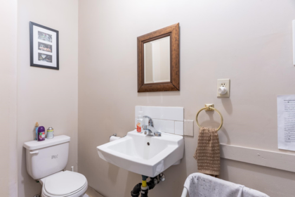 Walk-In Closet Photo of 14092 86a Avenue, Surrey, BC
