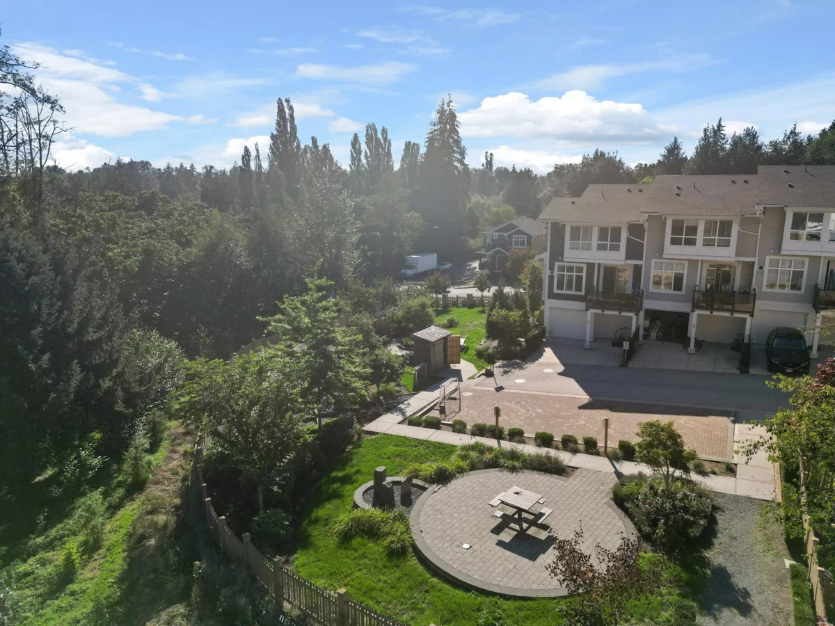 Community Amenities Photo (Clubhouse) of 37 24108 104 Avenue, Maple Ridge, BC