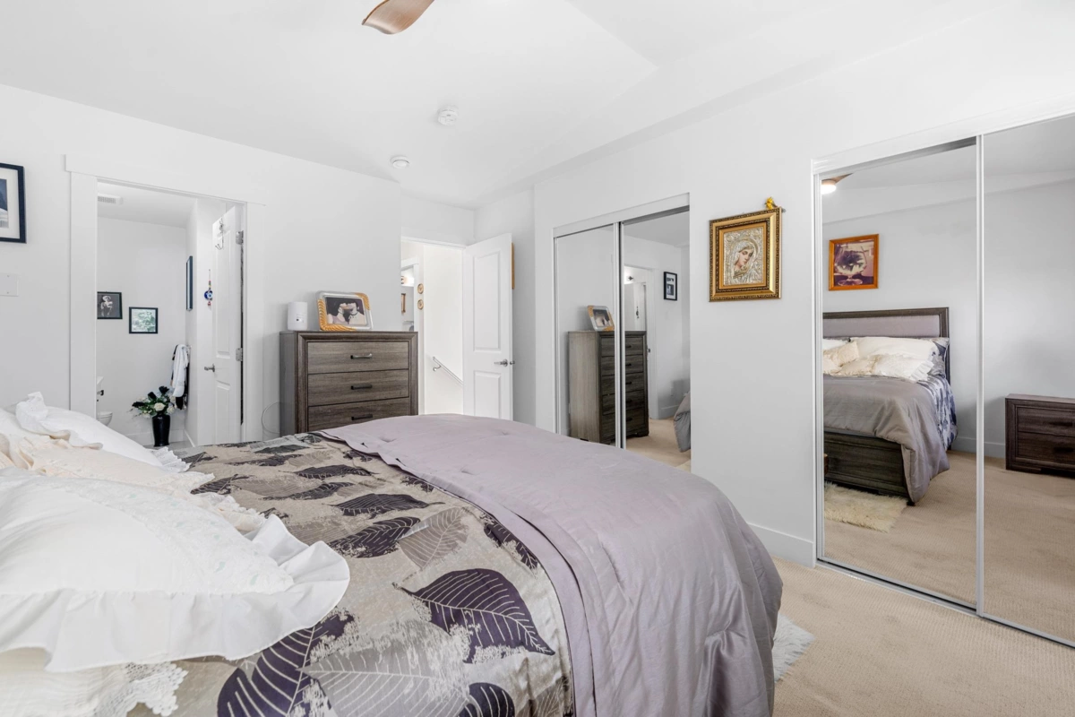 Entry Foyer Photo of 37 24108 104 Avenue, Maple Ridge, BC