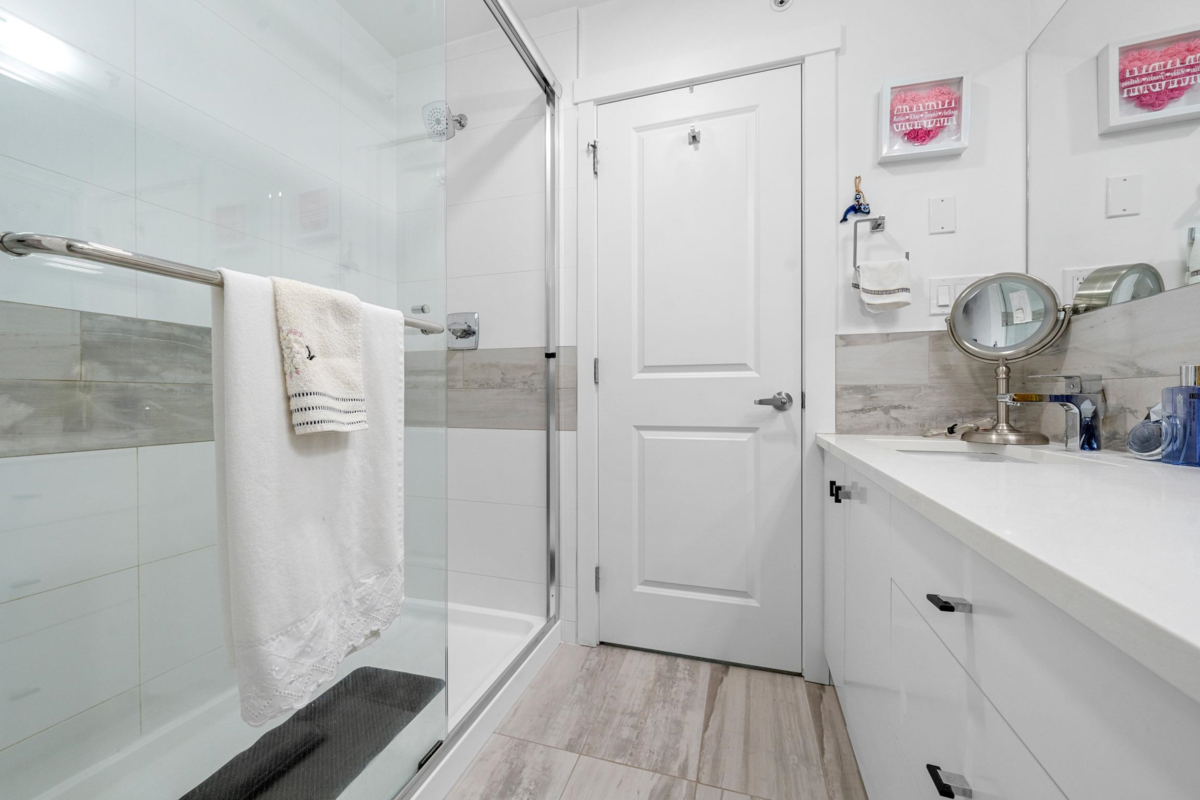 Staircase Photo of 37 24108 104 Avenue, Maple Ridge, BC