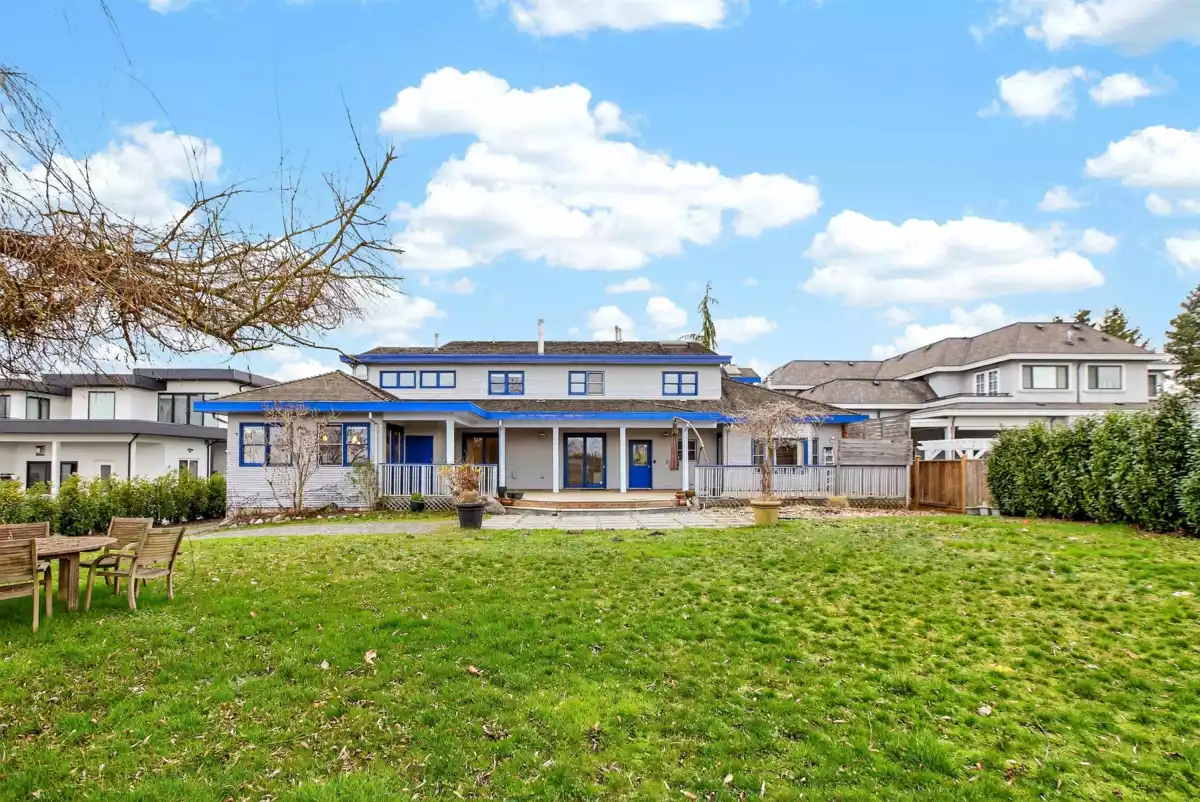 Fitness Center Photo Near 11520 Blundell Road, Richmond, BC