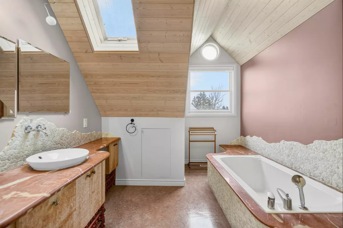 Front Yard Photo of 11520 Blundell Road, Richmond, BC