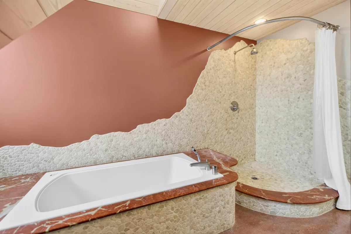 Garden / Landscaping Photo of 11520 Blundell Road, Richmond, BC