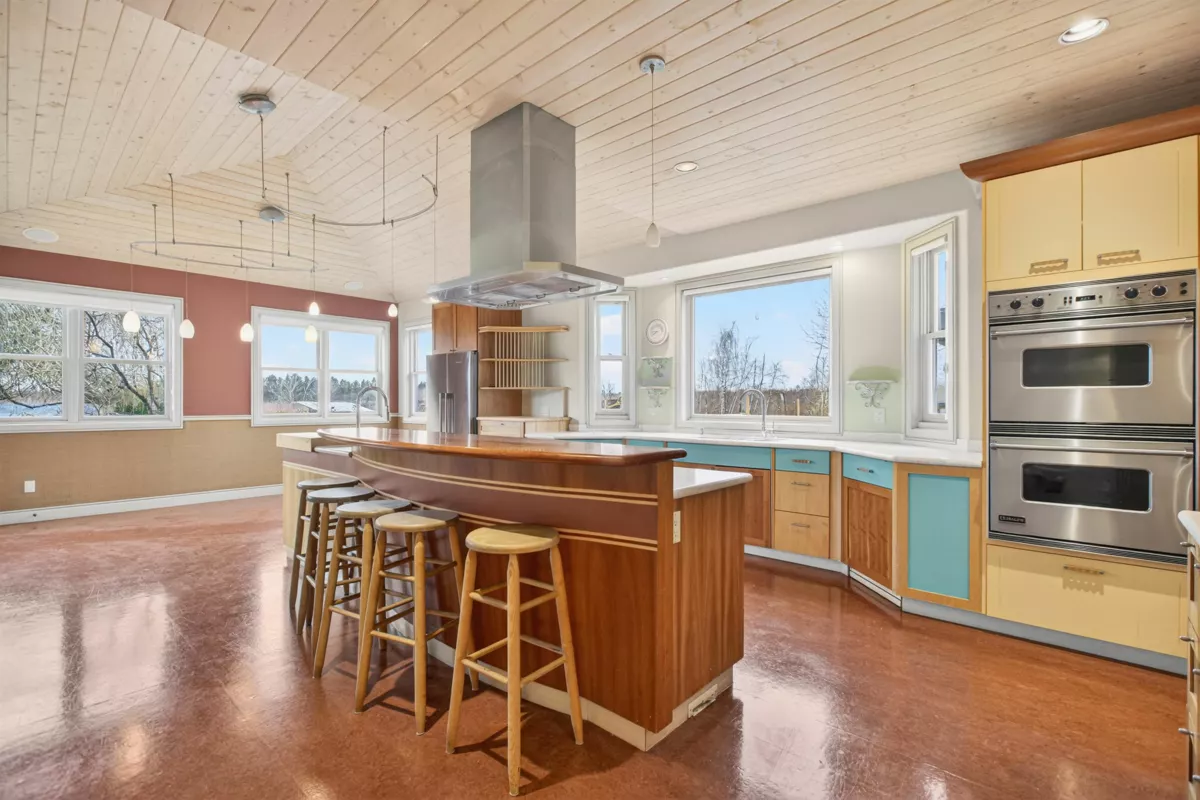 Guest Bathroom Photo of 11520 Blundell Road, Richmond, BC