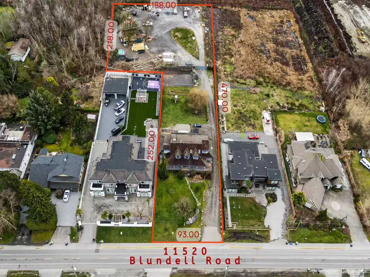 Living Room Photo of 11520 Blundell Road, Richmond, BC