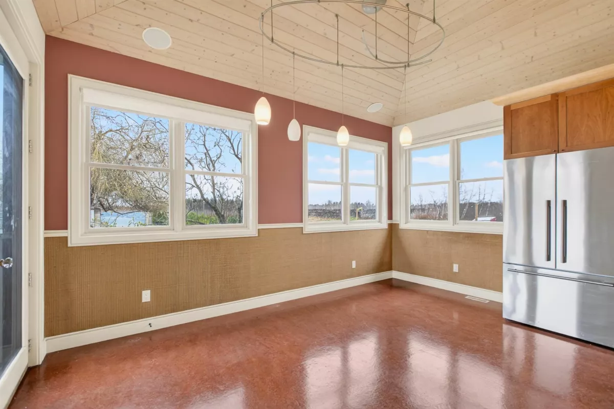 Mudroom Photo of 11520 Blundell Road, Richmond, BC