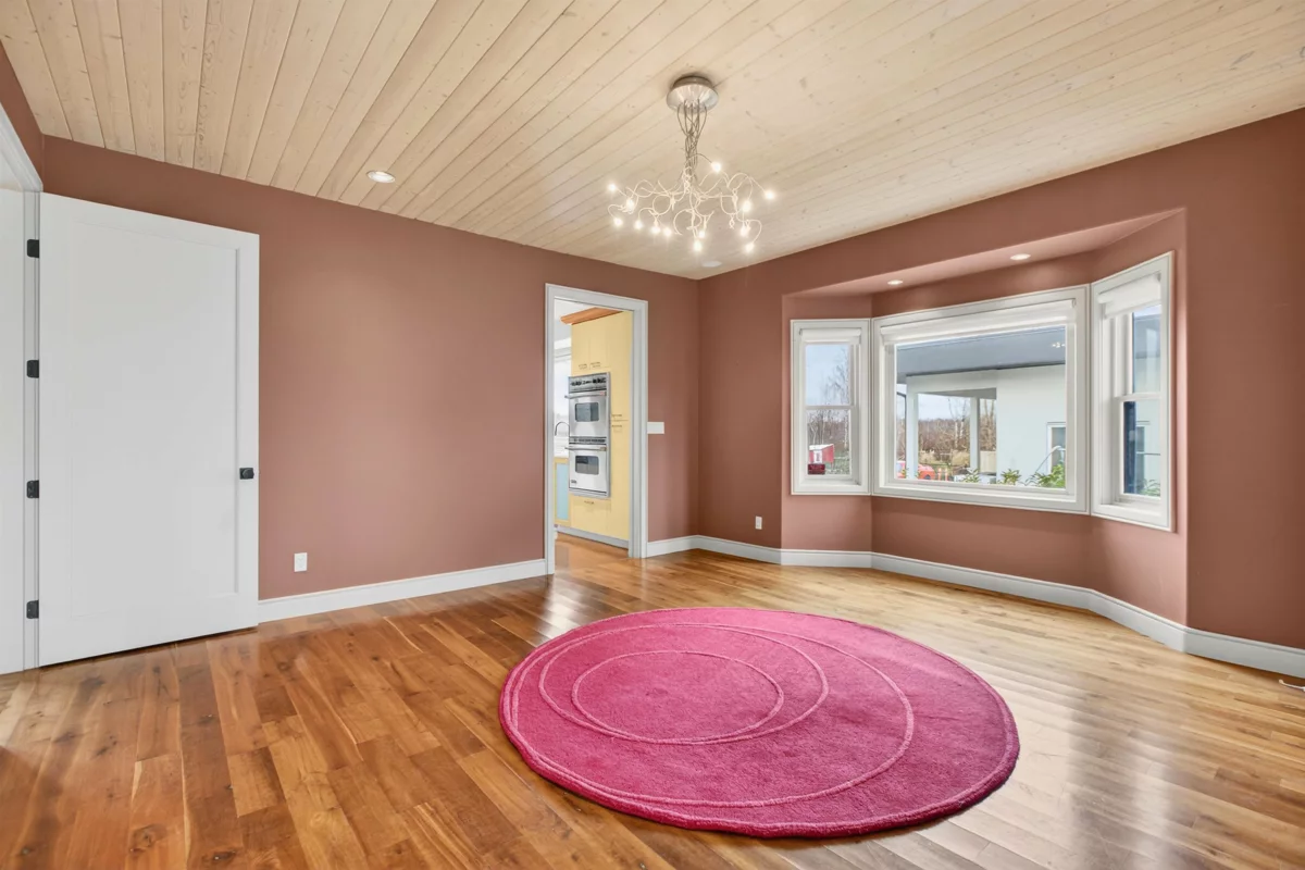 Primary Bathroom Photo of 11520 Blundell Road, Richmond, BC