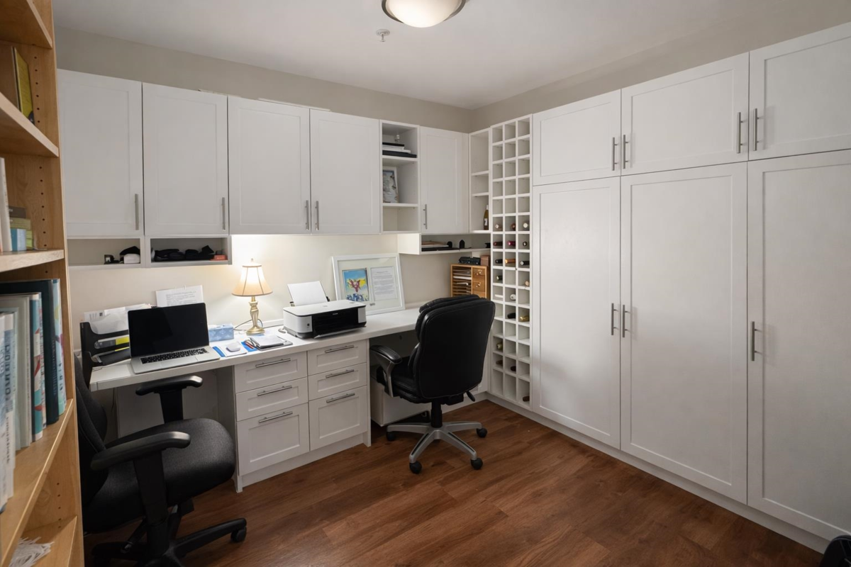 Basement Recreation Room Photo of 206 5665 Teredo Street, Sechelt, BC